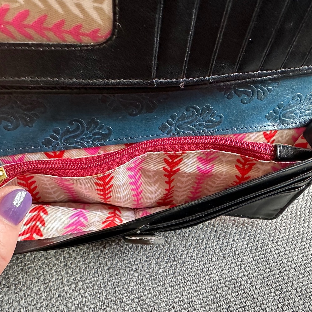 HOLII 💙 Large Genuine Leather Wallet - Twofold - Fleur de Lis 💙 - Picture 3 of 10